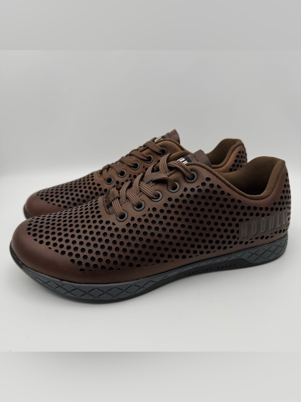 NOBULL Perforated Leather Trainer Coffee Brown Gym Shoes M7 W8.5 NWOB